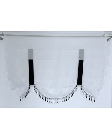 Panel z woalu z czarnymi kryształkami szerokość130cm, wysokość 100cm